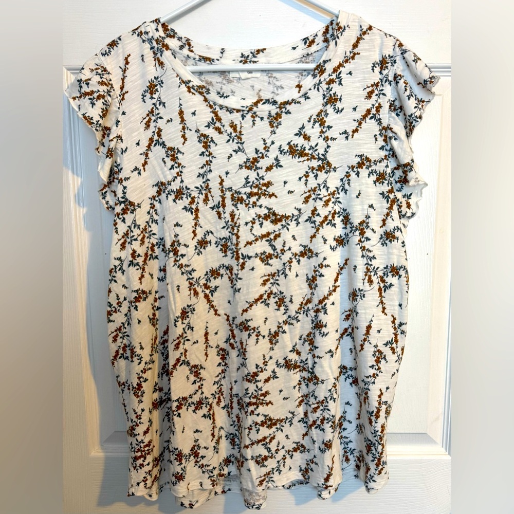 Ruffle Cap-Sleeved Floral Top 2X